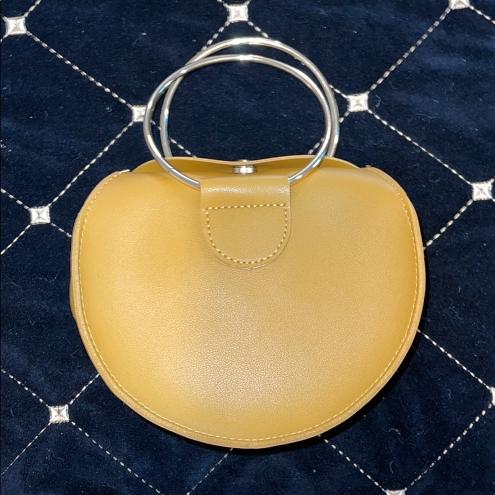 BRAND NEW Mustard Clutch